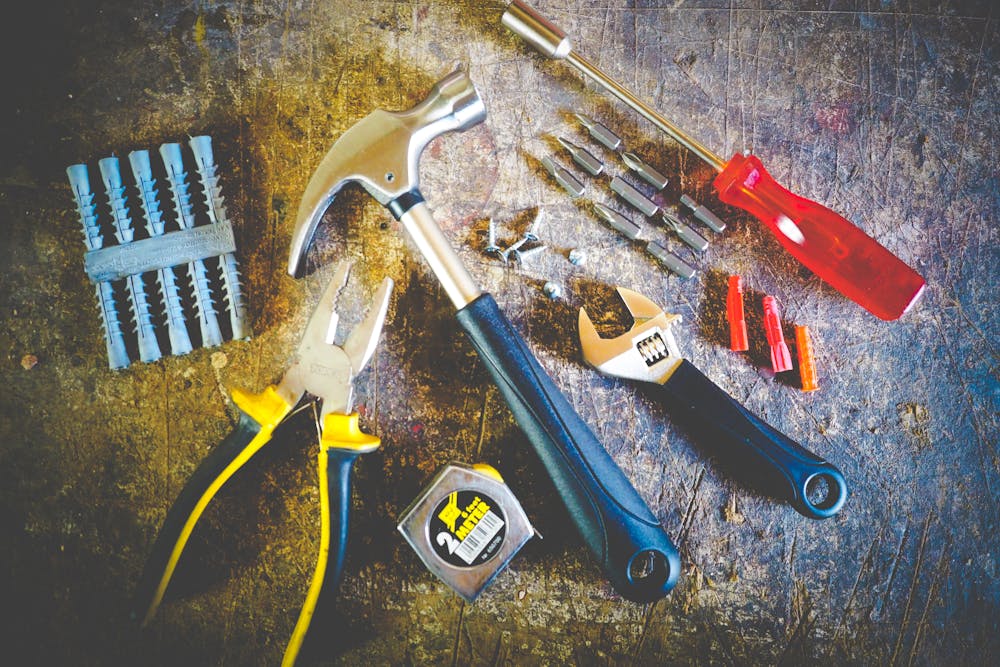 home repair and maintenance tools